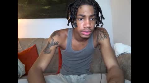 Snapshot of blackbulltitus chatting on November 22, 4:22 am BlackBullTitus online show from November 22, 4:22 am