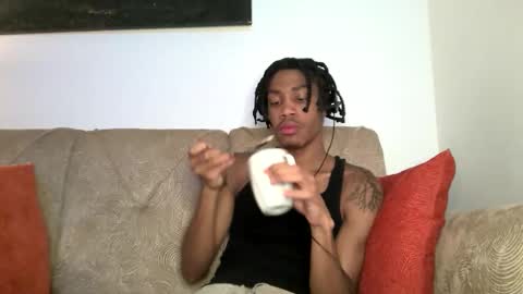 Snapshot of blackbulltitus chatting on November 26, 3:07 am BlackBullTitus online show from November 26, 3:07 am