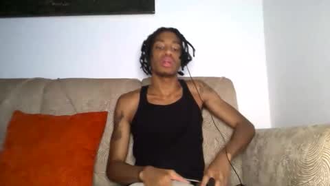 Snapshot of blackbulltitus chatting on November 27, 3:19 am BlackBullTitus online show from November 27, 3:19 am