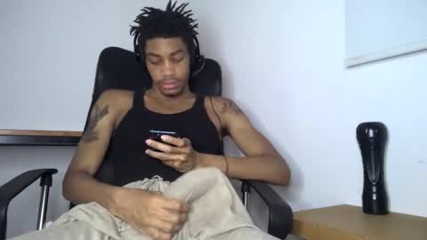 Snapshot of blackbulltitus chatting on May 24, 4:50 am BlackBullTitus online show from May 24, 4:50 am