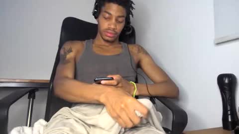 Snapshot of blackbulltitus chatting on May 31, 1:36 am BlackBullTitus online show from May 31, 1:36 am