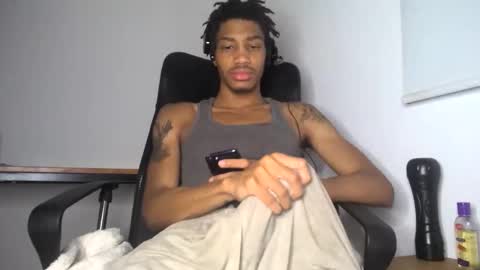 Snapshot of blackbulltitus chatting on June 1, 4:58 am BlackBullTitus online show from June 1, 4:58 am