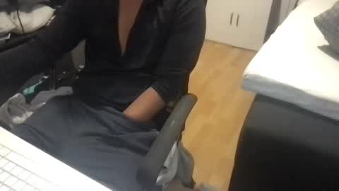 Snapshot of blackdiscreet chatting on December 2, 4:42 am blackdiscreet online show from December 2, 4:42 am