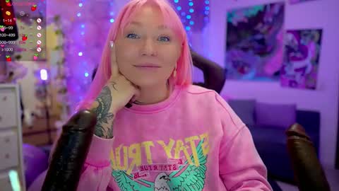 Snapshot of blackedbarbie chatting on February 21, 7:21 pm Alice online show from February 21, 7:21 pm