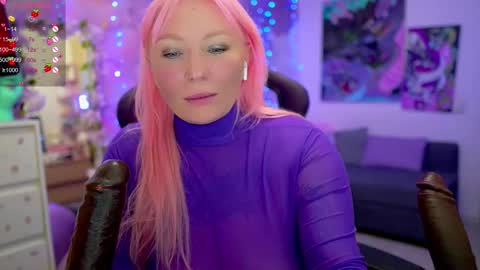 Snapshot of blackedbarbie chatting on February 24, 12:59 pm Alice online show from February 24, 12:59 pm