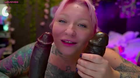 Snapshot of blackedbarbie chatting on September 16, 9:05 pm Alice online show from September 16, 9:05 pm