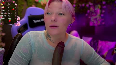 Snapshot of blackedbarbie chatting on September 18, 6:43 pm Alice online show from September 18, 6:43 pm