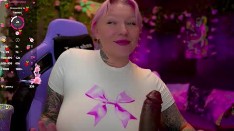 Snapshot of blackedbarbie chatting on September 20, 12:50 pm Alice online show from September 20, 12:50 pm