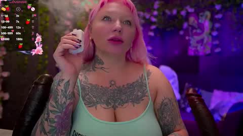 Snapshot of blackedbarbie chatting on October 4, 7:01 pm Alice online show from October 4, 7:01 pm