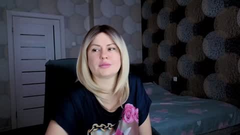 Snapshot of blackeyes11 chatting on December 5, 7:05 am blackeyes11 online show from December 5, 7:05 am