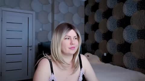 Snapshot of blackeyes11 chatting on February 22, 5:23 am blackeyes11 online show from February 22, 5:23 am