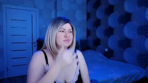 Snapshot of blackeyes11 chatting on February 23, 2:29 am blackeyes11 online show from February 23, 2:29 am