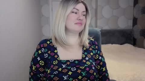 Snapshot of blackeyes11 chatting on November 22, 9:36 pm blackeyes11 online show from November 22, 9:36 pm