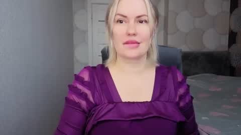 Snapshot of blackeyes11 chatting on June 20, 1:52 am blackeyes11 online show from June 20, 1:52 am