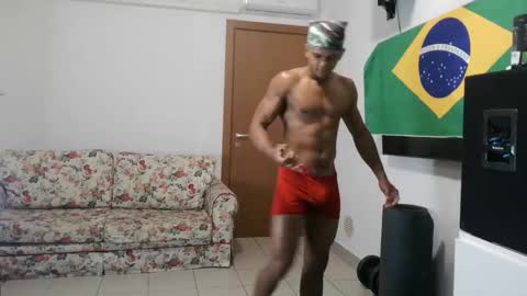 Snapshot of blackkiss_sweet chatting on October 28, 4:53 pm blackkiss_sweet online show from October 28, 4:53 pm