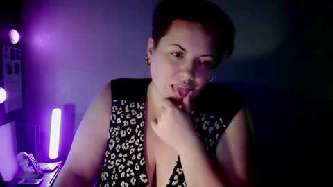 Snapshot of blackkvelvet chatting on January 8, 11:18 pm BlackkVelvet online show from January 8, 11:18 pm