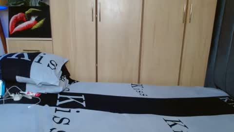 Snapshot of blackmellanin_ chatting on February 23, 6:28 am Smiley sylivia online show from February 23, 6:28 am