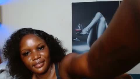 Snapshot of blackmellanin_ chatting on September 11, 4:45 am Smiley sylivia online show from September 11, 4:45 am
