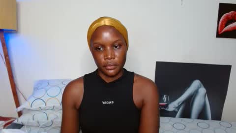 Snapshot of blackmellanin_ chatting on September 17, 4:36 am Smiley sylivia online show from September 17, 4:36 am