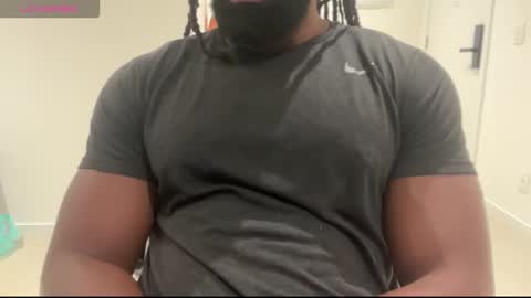 blackmuscles77 online show from March 8, 2:04 am