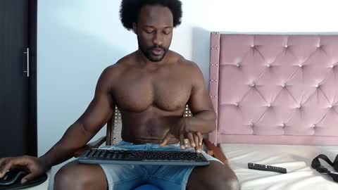 Twtter 1MikeBeckford            Onlyfns beckfordmike online show from January 6, 1:08 pm