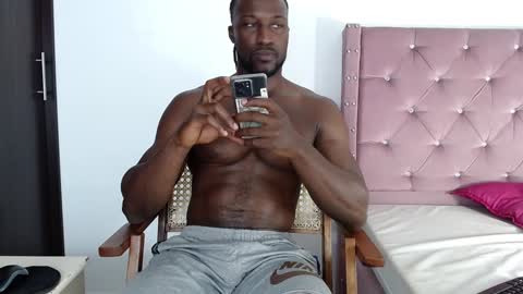 Twtter 1MikeBeckford            Onlyfns beckfordmike online show from January 11, 9:57 pm