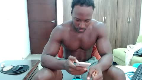 Snapshot of blacknikes chatting on June 8, 2:28 pm Twtter 1MikeBeckford Onlyfns beckfordmike online show from June 8, 2:28 pm