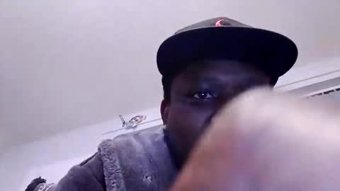 Snapshot of blacknwhitexxxx chatting on May 18, 10:15 pm blacknwhitexxxx online show from May 18, 10:15 pm