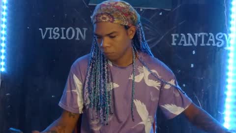 Snapshot of blackphylosofy chatting on January 22, 11:01 am i am D.L online show from January 22, 11:01 am