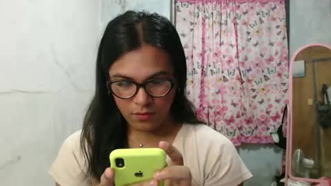 Ellez online show from February 13, 8:05 pm