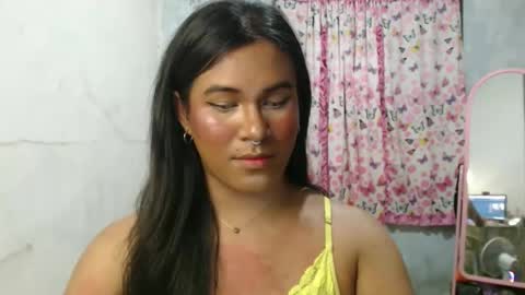 Ellez online show from April 20, 6:09 pm