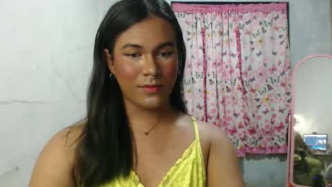 Ellez online show from April 24, 7:27 pm