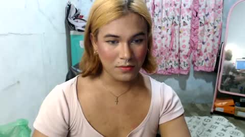 Ellez online show from July 22, 10:18 am