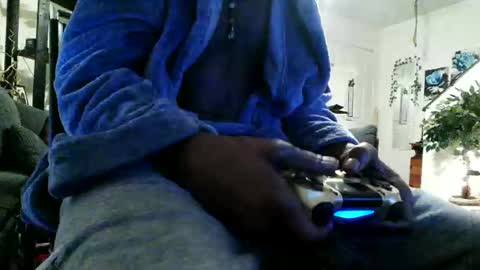 Snapshot of blackriches96 chatting on November 30, 7:23 am blackriches96 online show from November 30, 7:23 am