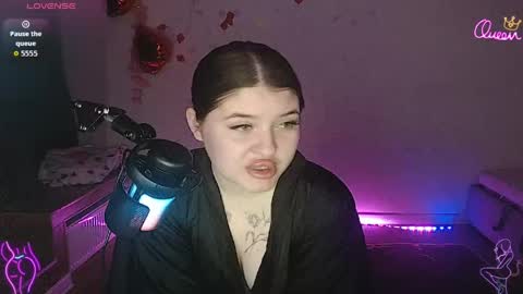 Snapshot of blackroseonee chatting on May 21, 1:23 am blackroseonee online show from May 21, 1:23 am