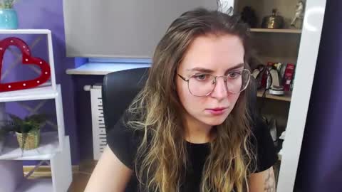 Snapshot of blackrosezoey chatting on December 27, 8:56 am Z O E Y online show from December 27, 8:56 am