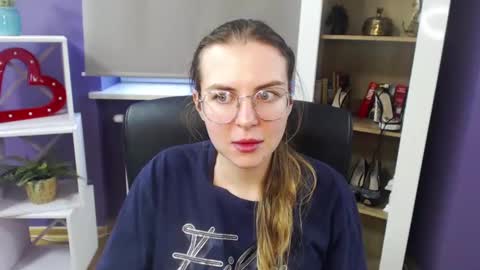 Snapshot of blackrosezoey chatting on January 3, 9:15 am Z O E Y online show from January 3, 9:15 am