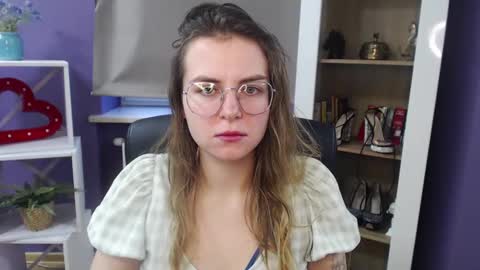 Snapshot of blackrosezoey chatting on January 7, 8:45 am Z O E Y online show from January 7, 8:45 am