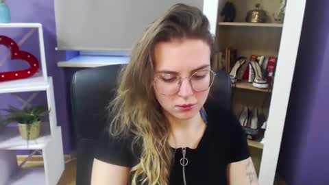 Snapshot of blackrosezoey chatting on January 10, 9:02 am Z O E Y online show from January 10, 9:02 am