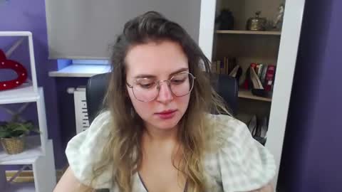 Snapshot of blackrosezoey chatting on January 17, 10:00 am Z O E Y online show from January 17, 10:00 am