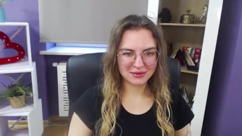 Snapshot of blackrosezoey chatting on January 21, 8:41 am Z O E Y online show from January 21, 8:41 am