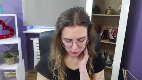 Snapshot of blackrosezoey chatting on January 21, 11:46 am Z O E Y online show from January 21, 11:46 am