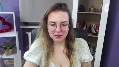 Snapshot of blackrosezoey chatting on January 23, 5:35 am Z O E Y online show from January 23, 5:35 am