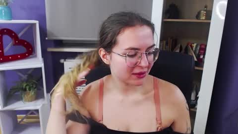 Snapshot of blackrosezoey chatting on January 28, 5:43 am Z O E Y online show from January 28, 5:43 am