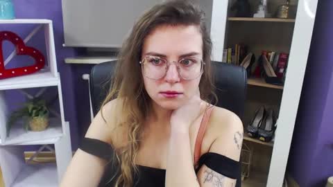 Snapshot of blackrosezoey chatting on January 29, 5:30 am Z O E Y online show from January 29, 5:30 am