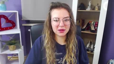 Snapshot of blackrosezoey chatting on February 3, 5:29 am Z O E Y online show from February 3, 5:29 am