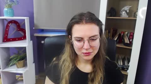 Snapshot of blackrosezoey chatting on February 17, 6:20 am Z O E Y online show from February 17, 6:20 am