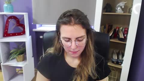 Snapshot of blackrosezoey chatting on February 17, 10:07 am Z O E Y online show from February 17, 10:07 am