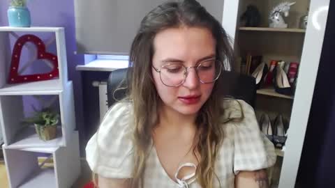 Snapshot of blackrosezoey chatting on February 18, 11:44 am Z O E Y online show from February 18, 11:44 am