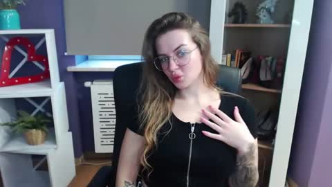 Snapshot of blackrosezoey chatting on February 21, 7:34 am Z O E Y online show from February 21, 7:34 am